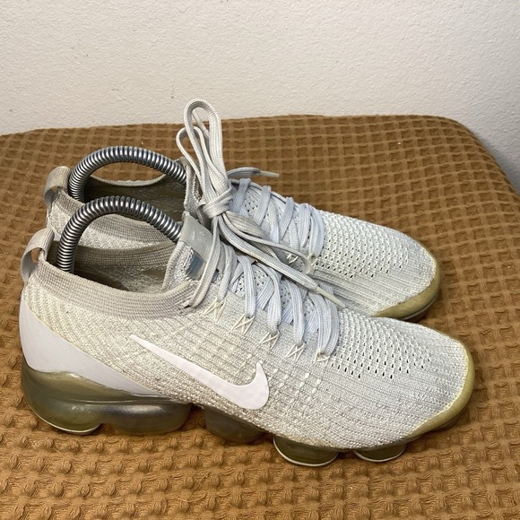 Nike Air Vapormax Flyknit 3 Sneakers Womens Size 8 Gray Lace Up Running Shoes - Picture 2 of 8